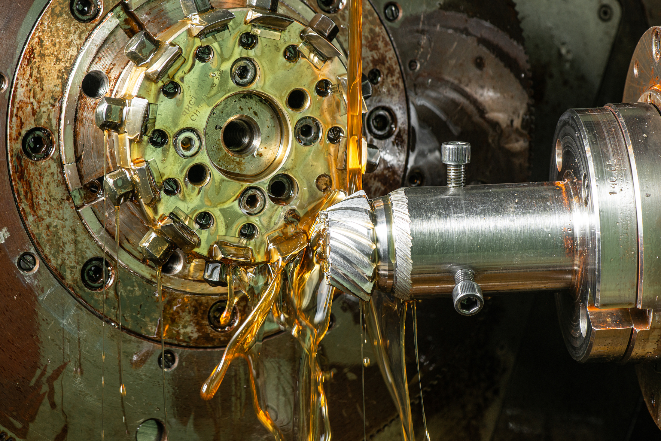 gear cutting machine